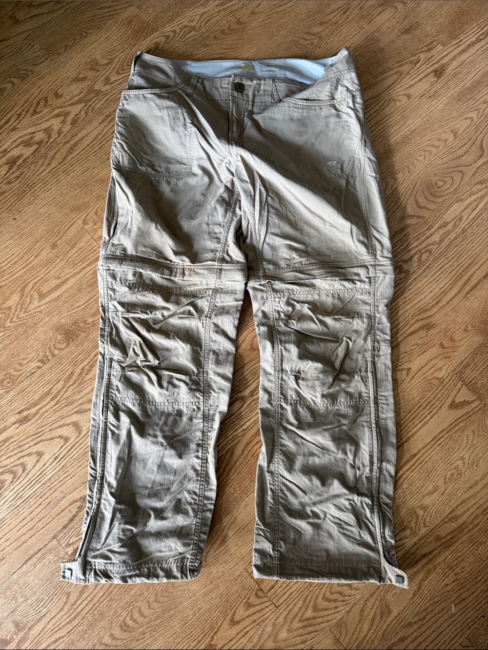 Mountain Hardwear Women's Cargo Pants  and Shorts - Light Khaki
